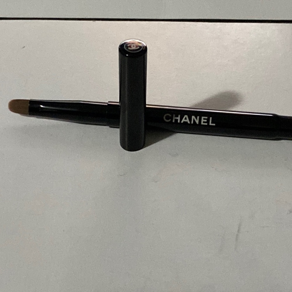 Chanel lip brush
